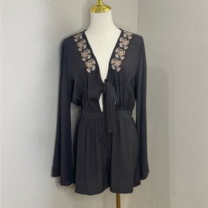 Sadie & Sage Embroidered Tie Front Romper Charcoal Boho Size Large NWT